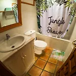 La Wave Surf House & School Kro