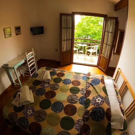 La Wave Surf House & School Inn