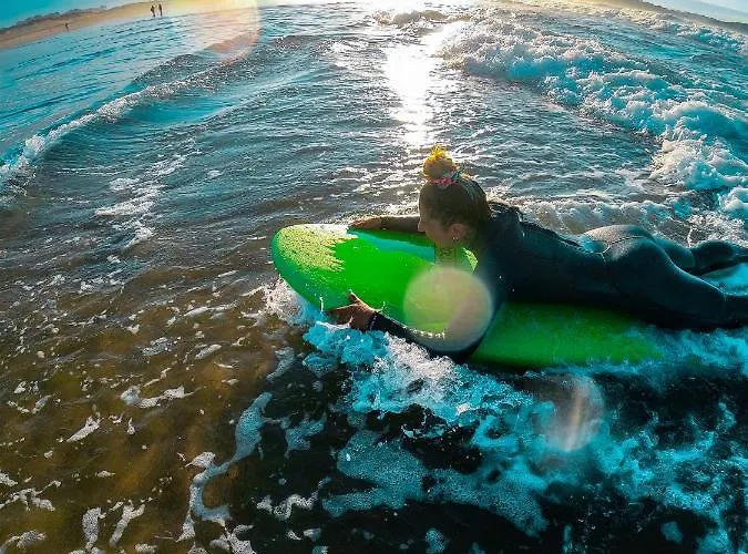 La Wave Surf House & School 3* 擞莫