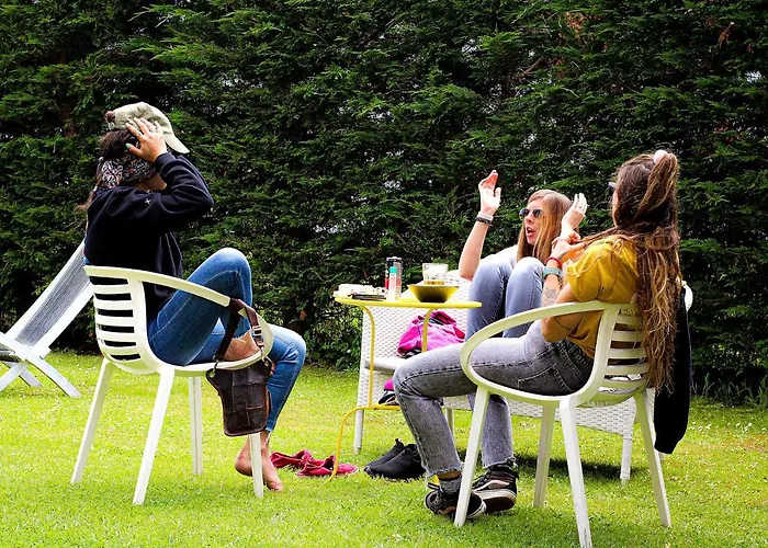 La Wave Surf House & School אורחן