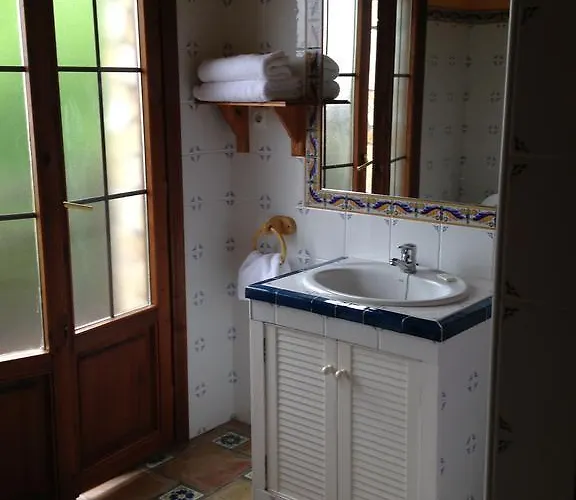 La Wave Surf House & School אורחן