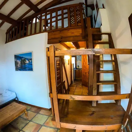 Han/Misafirhane La Wave Surf House & School 3*