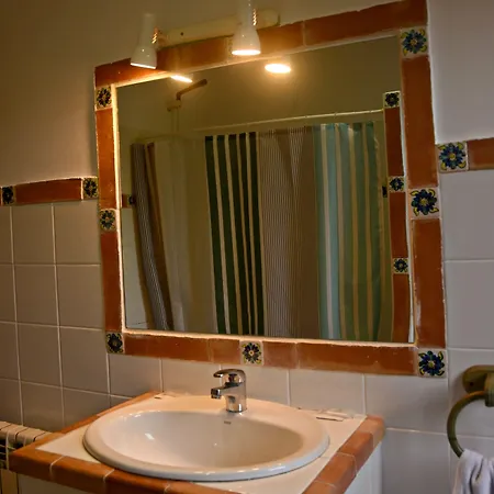 La Wave Surf House & School 3*