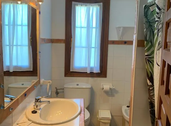 La Wave Surf House & School Somo