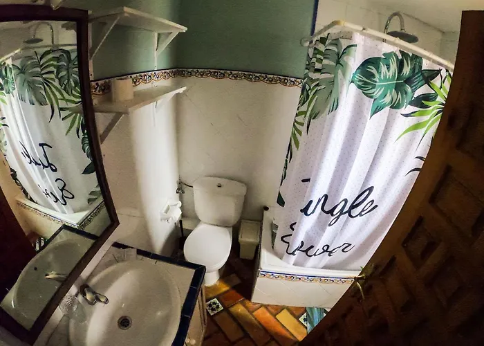 Zajazd La Wave Surf House & School Somo