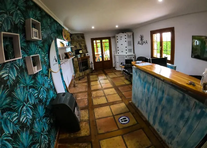 La Wave Surf House & School 3*